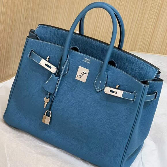 Classic Hermes Bag: A Stylish and Versatile Choice for Elegance - Picture 1 of 4